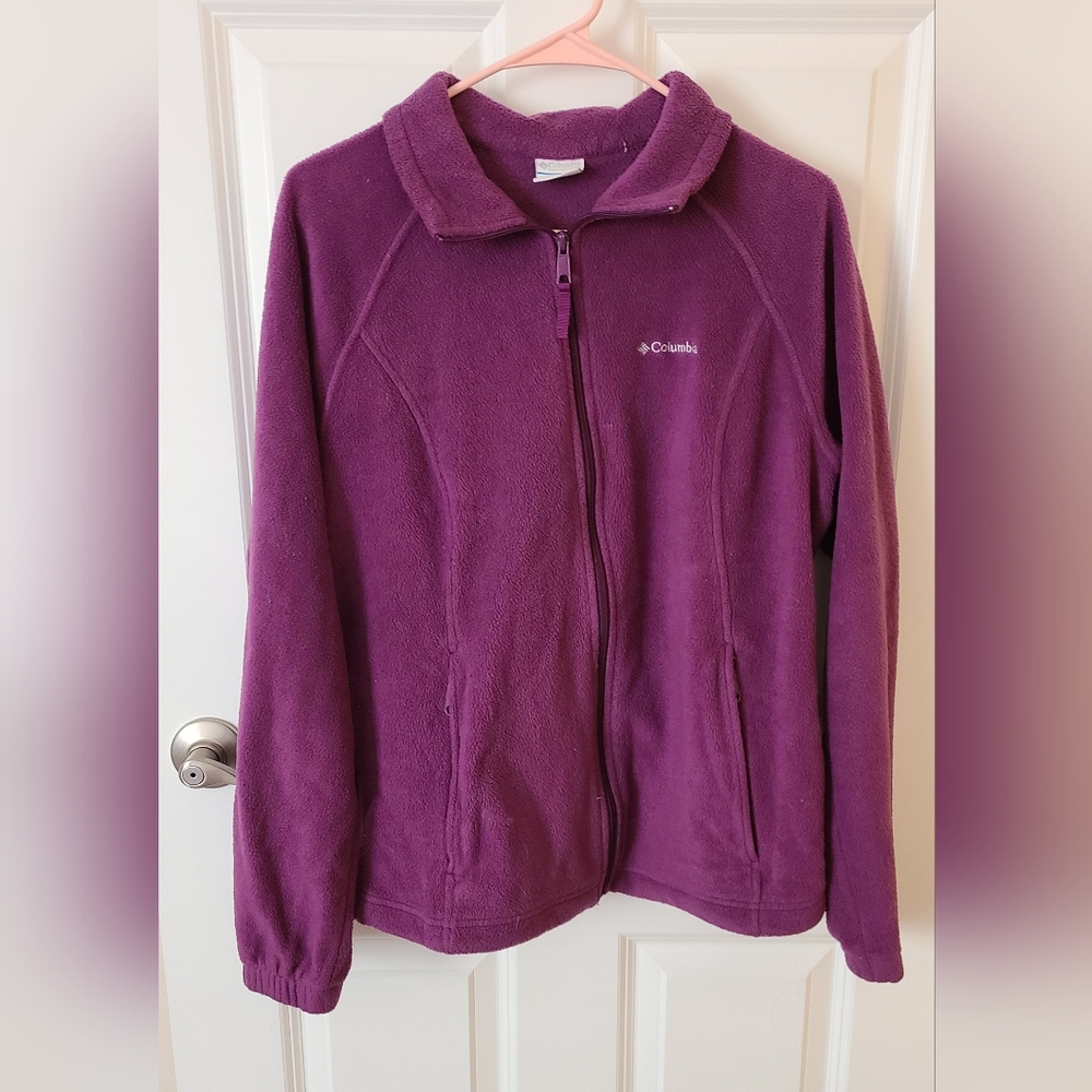 Columbia sweatshirt